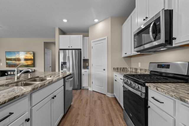 7624 Ochoa Avenue NE, Otsego, MN 55330