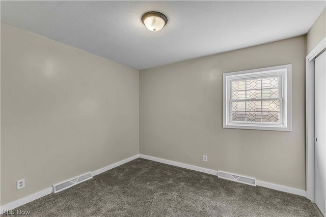 4133 Brockley Avenue, Sheffield Lake, OH 44054