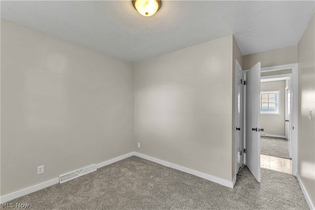 4133 Brockley Avenue, Sheffield Lake, OH 44054
