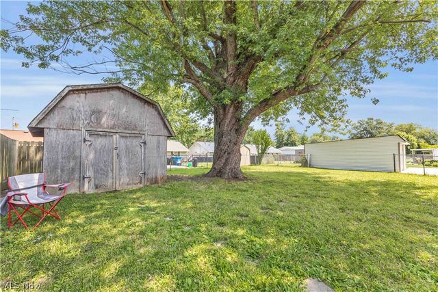 4133 Brockley Avenue, Sheffield Lake, OH 44054