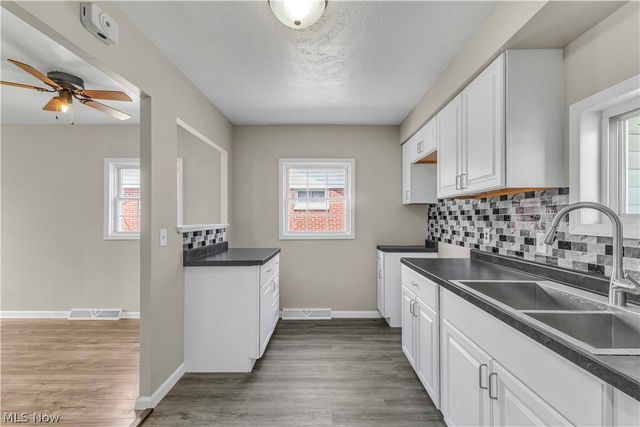 4133 Brockley Avenue, Sheffield Lake, OH 44054