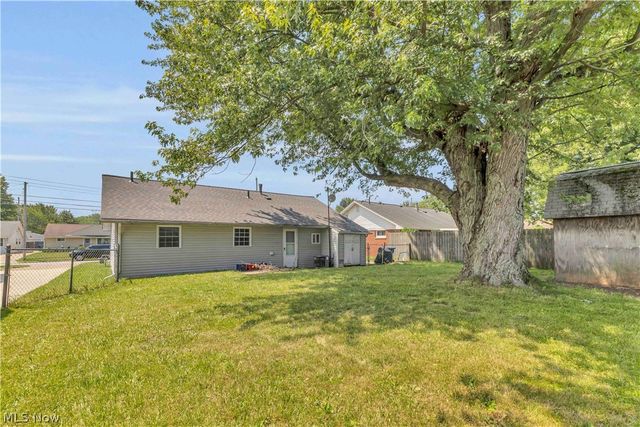 4133 Brockley Avenue, Sheffield Lake, OH 44054