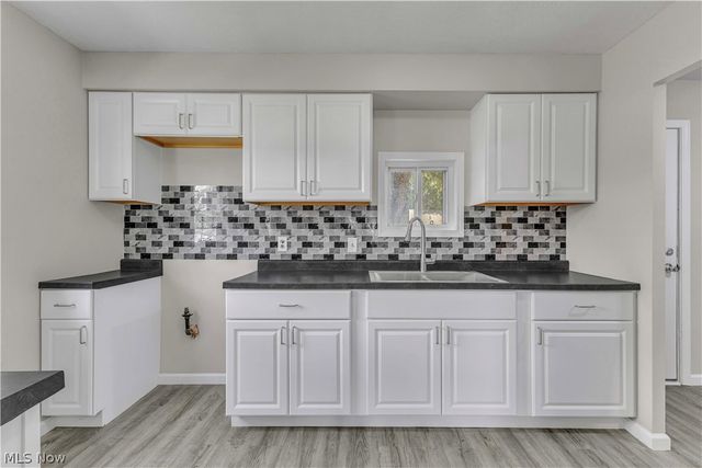 4133 Brockley Avenue, Sheffield Lake, OH 44054