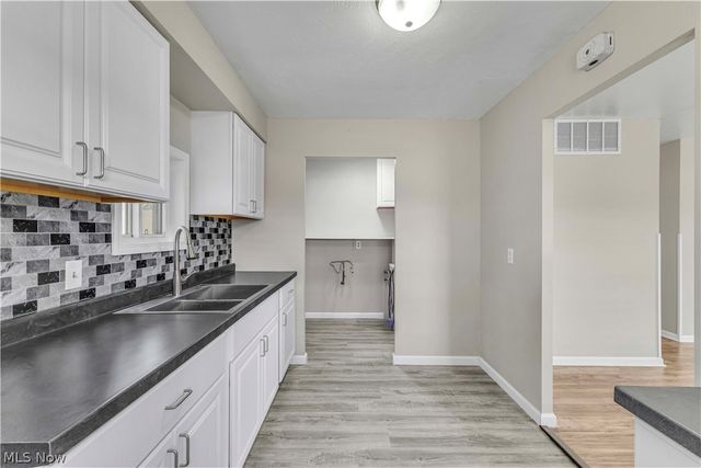 4133 Brockley Avenue, Sheffield Lake, OH 44054