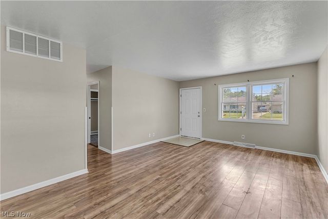 4133 Brockley Avenue, Sheffield Lake, OH 44054