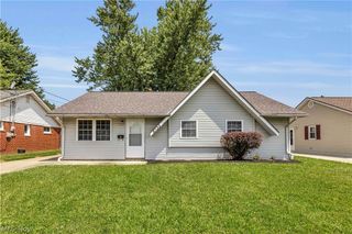 4133 Brockley Avenue, Sheffield Lake, OH 44054