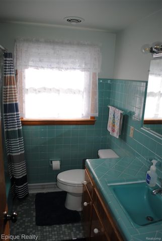 1822 Wall Street, Port Huron, MI 48060
