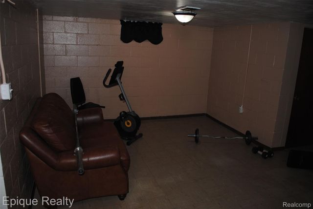 1822 Wall Street, Port Huron, MI 48060