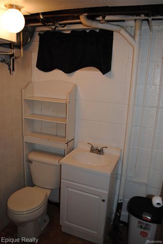 1822 Wall Street, Port Huron, MI 48060