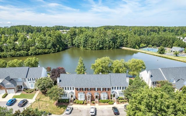 304 Nottinghill Walk, Apex, NC 27502