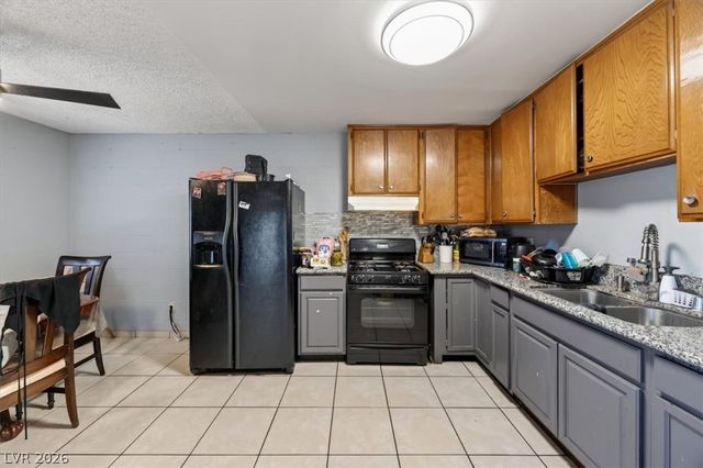 2518 Bulloch Street D, North Las Vegas, NV 89030