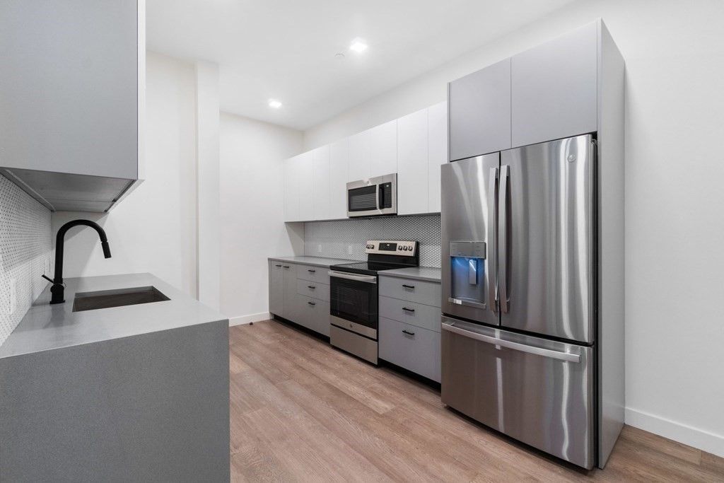 217-221 Essex Street 302, Salem, MA 01970