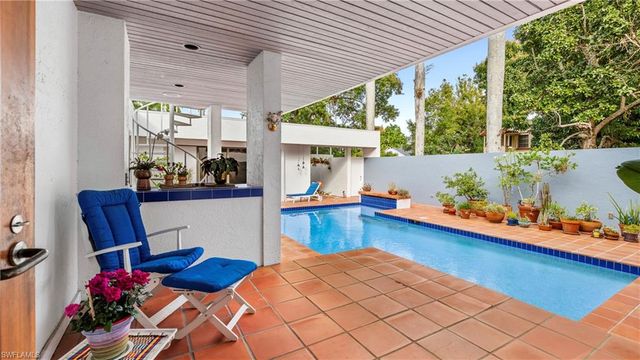 1215 Caloosa DR, Fort Myers, FL 33901