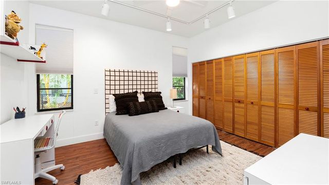 1215 Caloosa DR, Fort Myers, FL 33901