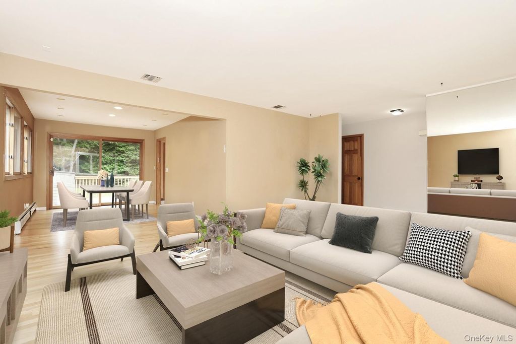 160 Pascack Road, Chestnut Ridge, NY 10965 — photo 4