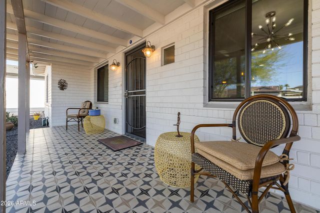 1517 E PINCHOT Avenue, Phoenix, AZ 85014