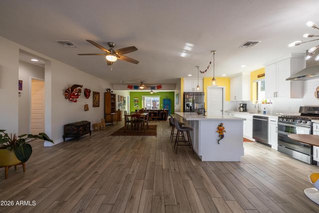 1517 E PINCHOT Avenue, Phoenix, AZ 85014