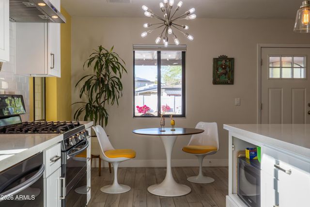 1517 E PINCHOT Avenue, Phoenix, AZ 85014