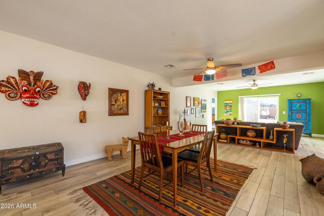 1517 E PINCHOT Avenue, Phoenix, AZ 85014