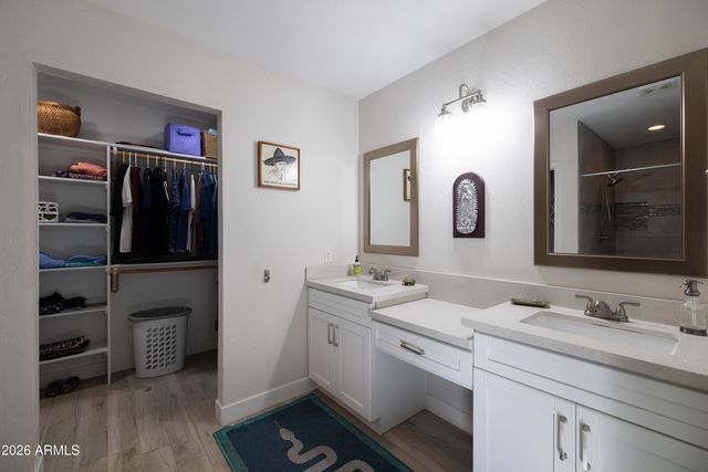 1517 E PINCHOT Avenue, Phoenix, AZ 85014