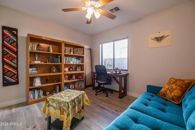 1517 E PINCHOT Avenue, Phoenix, AZ 85014