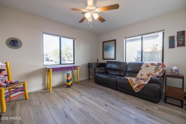 1517 E PINCHOT Avenue, Phoenix, AZ 85014