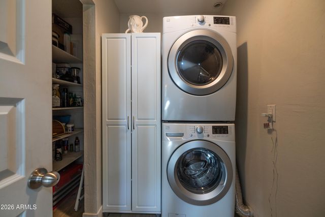 1517 E PINCHOT Avenue, Phoenix, AZ 85014