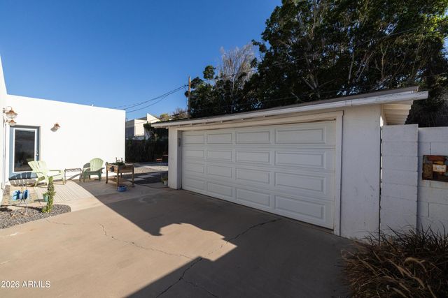 1517 E PINCHOT Avenue, Phoenix, AZ 85014