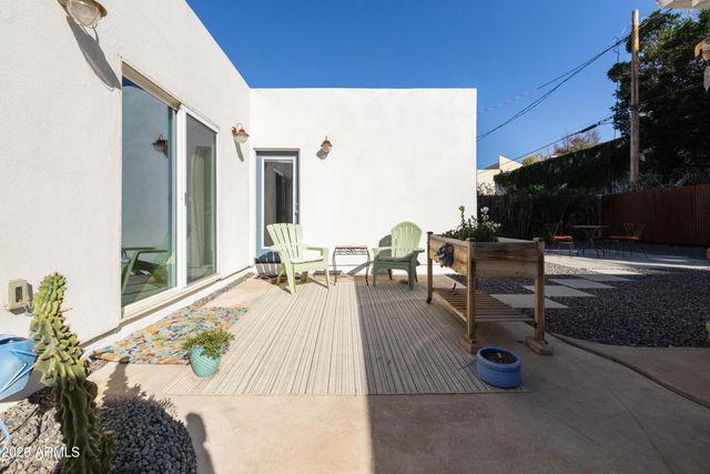 1517 E PINCHOT Avenue, Phoenix, AZ 85014