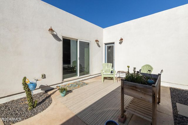 1517 E PINCHOT Avenue, Phoenix, AZ 85014