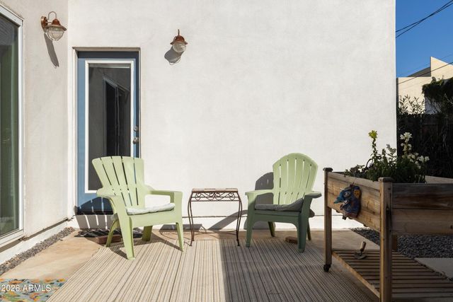 1517 E PINCHOT Avenue, Phoenix, AZ 85014