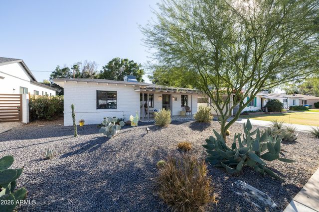1517 E PINCHOT Avenue, Phoenix, AZ 85014