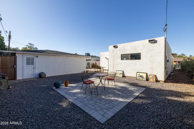 1517 E PINCHOT Avenue, Phoenix, AZ 85014