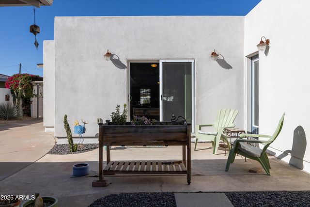 1517 E PINCHOT Avenue, Phoenix, AZ 85014