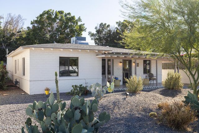 1517 E PINCHOT Avenue, Phoenix, AZ 85014