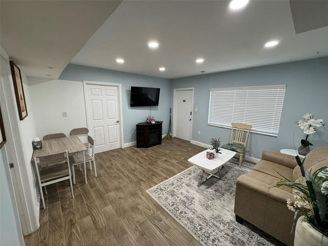 7050 48TH STREET N, Pinellas Park, FL 33781