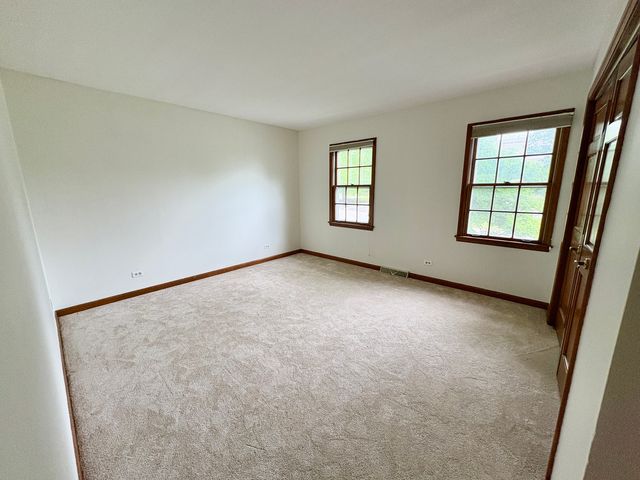 244 Knoll Street, Wheaton, IL 60187