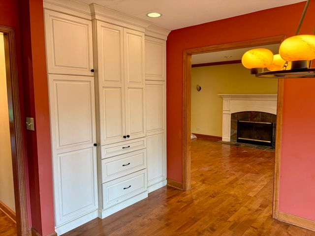 244 Knoll Street, Wheaton, IL 60187
