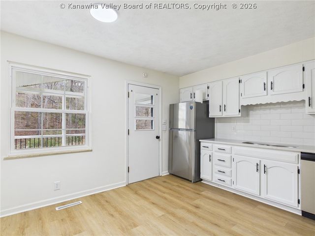 4944 Washington Street W, Charleston, WV 25313