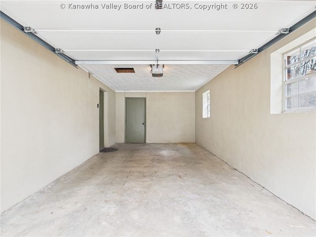 4944 Washington Street W, Charleston, WV 25313