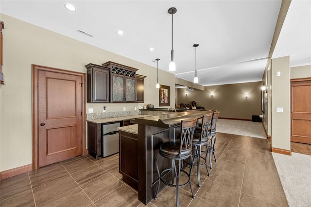 3220 Ever Tree Lane NE, Solon, IA 52333