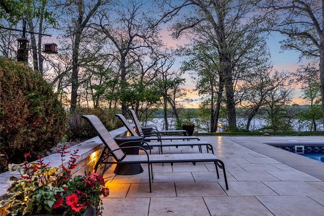 3220 Ever Tree Lane NE, Solon, IA 52333