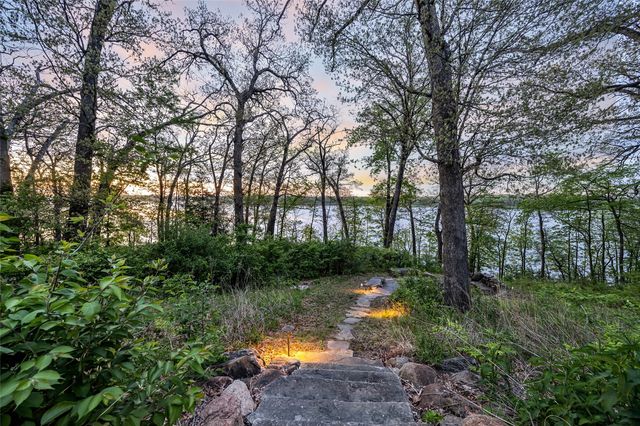 3220 Ever Tree Lane NE, Solon, IA 52333