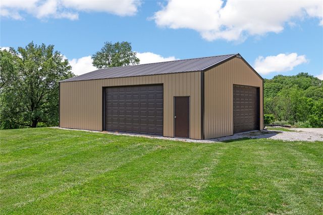3220 Ever Tree Lane NE, Solon, IA 52333