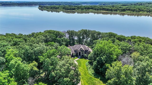 3220 Ever Tree Lane NE, Solon, IA 52333