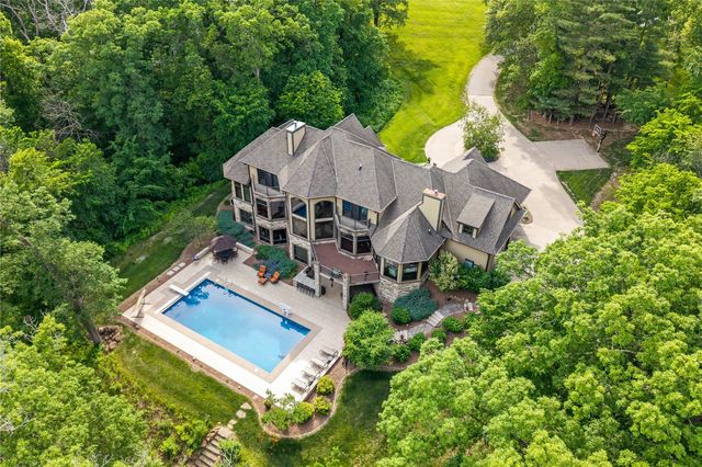 3220 Ever Tree Lane NE, Solon, IA 52333