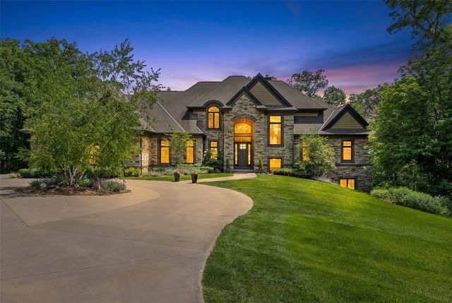3220 Ever Tree Lane NE, Solon, IA 52333