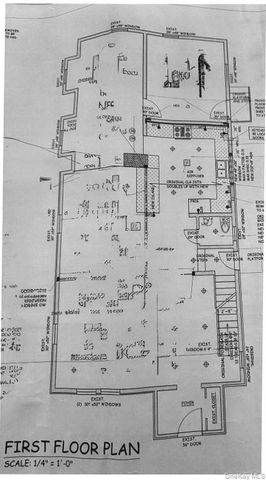 32 Berkshire Road, Great Neck, NY 11023