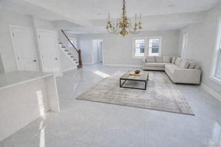 32 Berkshire Road, Great Neck, NY 11023