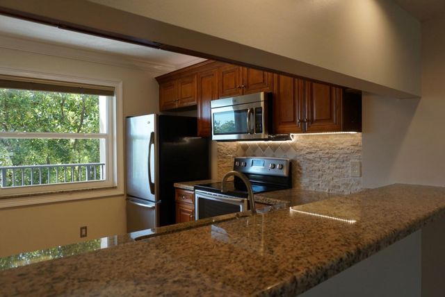 4091 Cypress Reach Ct 305, Pompano Beach, FL 33069